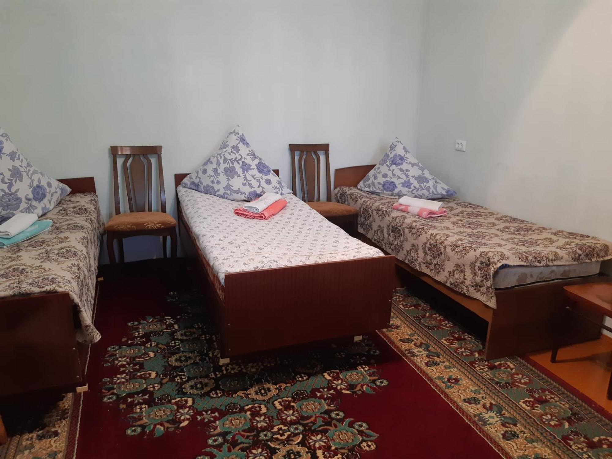 Guest House Lola Kochkor Ngoại thất bức ảnh
