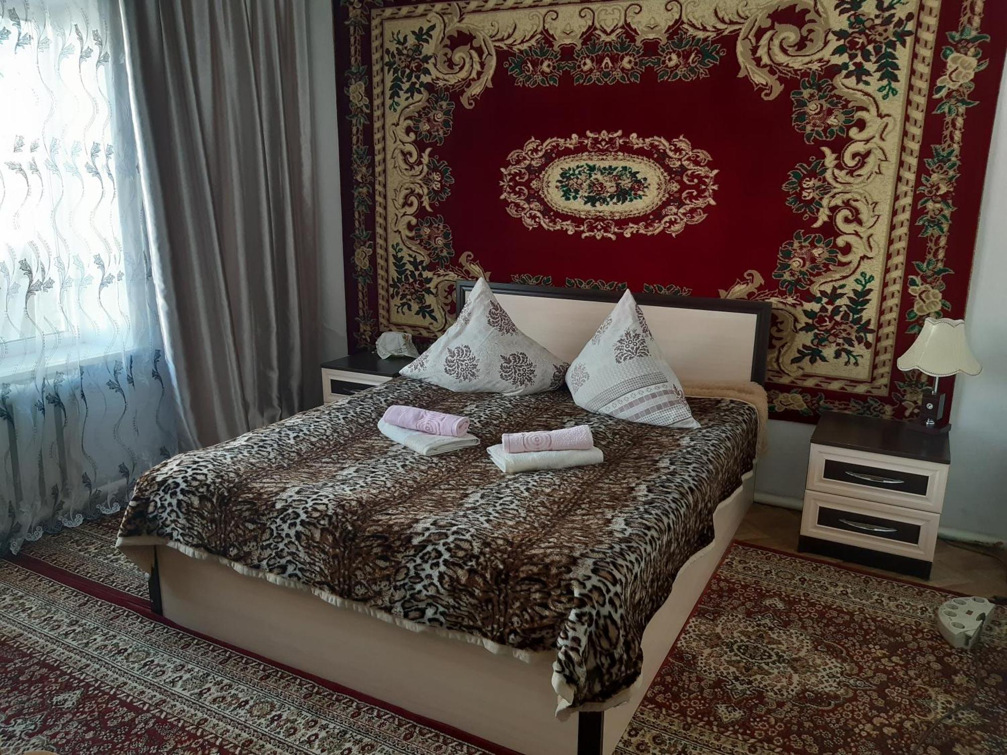 Guest House Lola Kochkor Ngoại thất bức ảnh