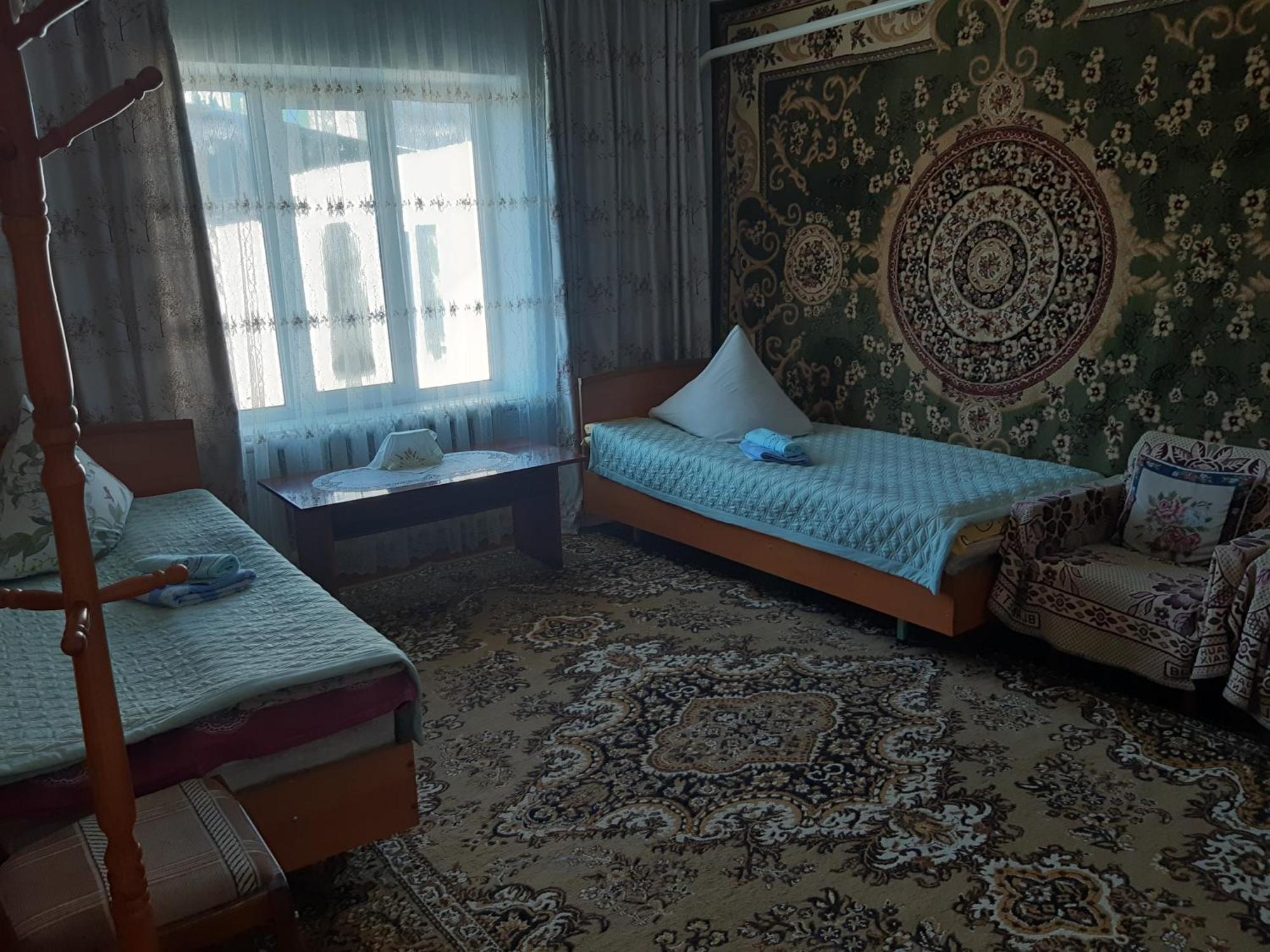 Guest House Lola Kochkor Ngoại thất bức ảnh