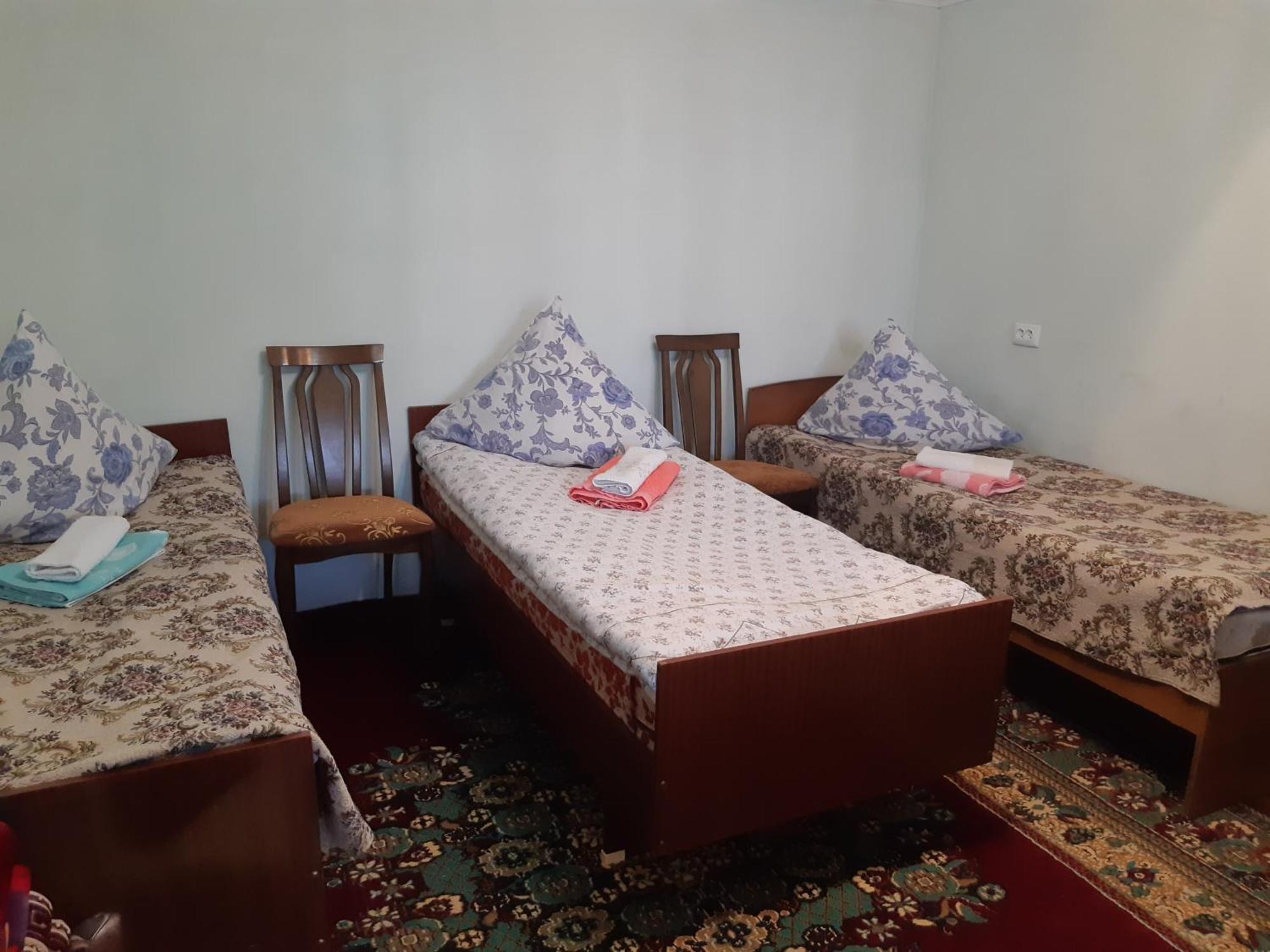 Guest House Lola Kochkor Phòng bức ảnh