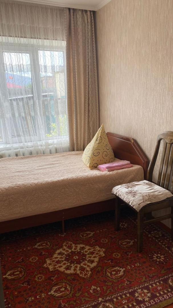 Guest House Lola Kochkor Ngoại thất bức ảnh