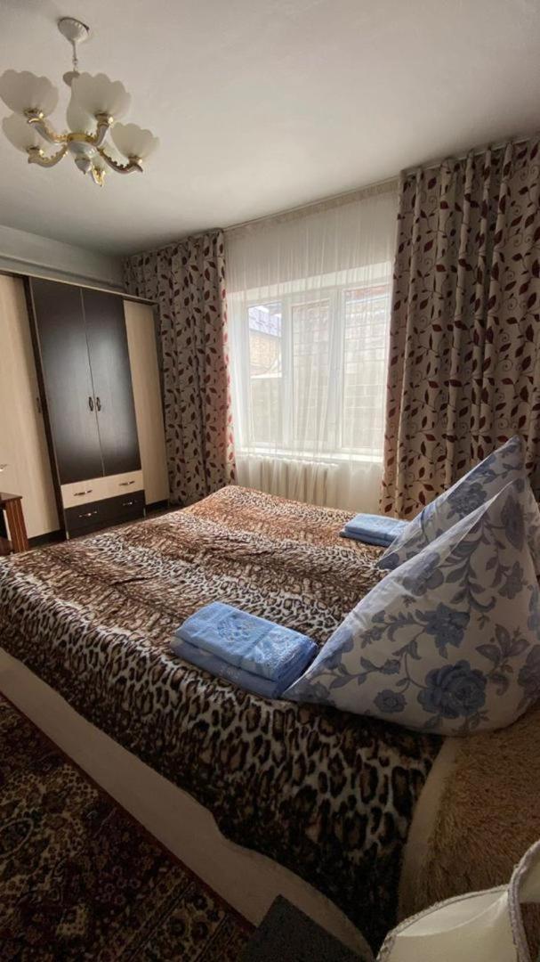 Guest House Lola Kochkor Ngoại thất bức ảnh